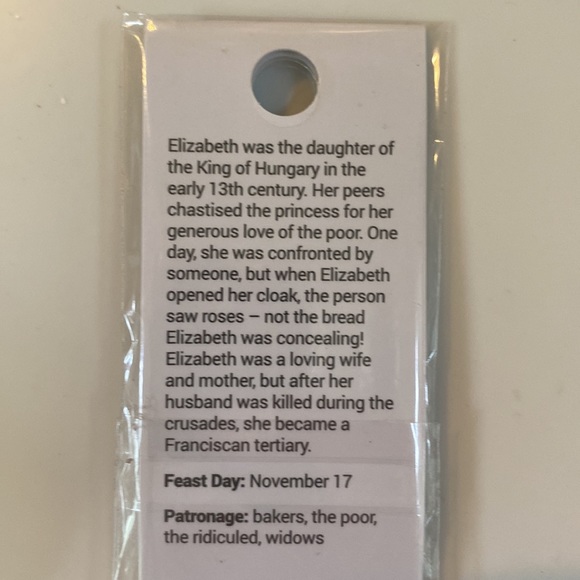 St. Elizabeth of Hungary Tiny Saints Backpack/Key Chain Charm - Picture 2 of 3